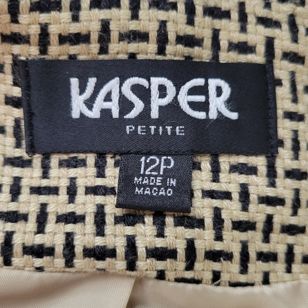 Kasper Tweed Blazer Size 12P 1 Hook Eye Closure Long Sleeve Lined Black Tan